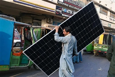 شمسی پینل امپورٹ فراڈ کے لئے پاکستان پر شیل فرموں کو 111 بلین ڈالر